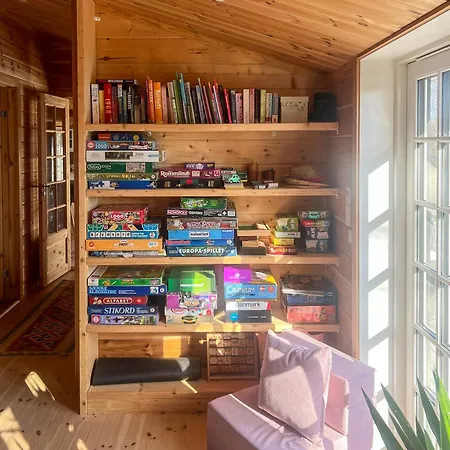 Log House Close To The Sea And Coastal Towns * Græsted