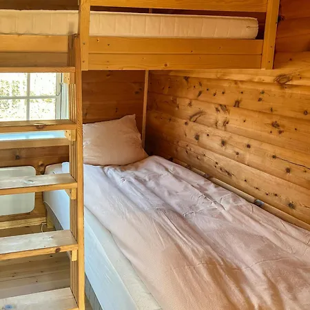 Log House Close To The Sea And Coastal Towns Græsted